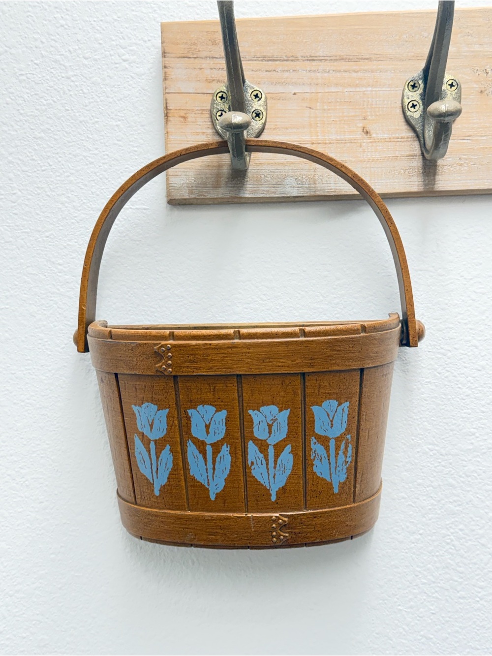 Vintage Homco Rustic Brown Hanging wall pocket Basket with Blue Tulip Motif